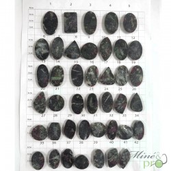 Eudyalite AB - cabochons percés