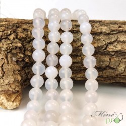 Agate blanche A en perles rondes 10mm - fil complet